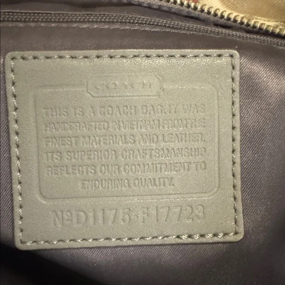 EUC COACH purse. Flawless inside and out. Straps adjustable on both sides. Badge - Picture 10 of 16